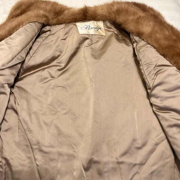 Brodys Vintage Honey Mink Bolero Jacket with Hat Pockets Winged Collar - Picture 12 of 16